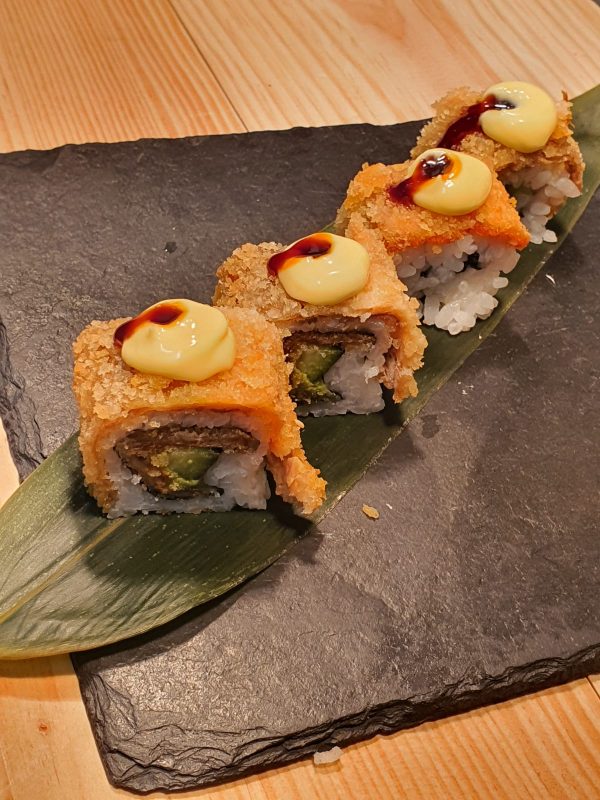 Spicy Scottish Bio Salmon Sushi Roll